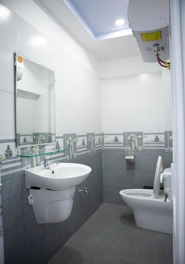 Hotel Phuong Trinh 大叻 外观 照片