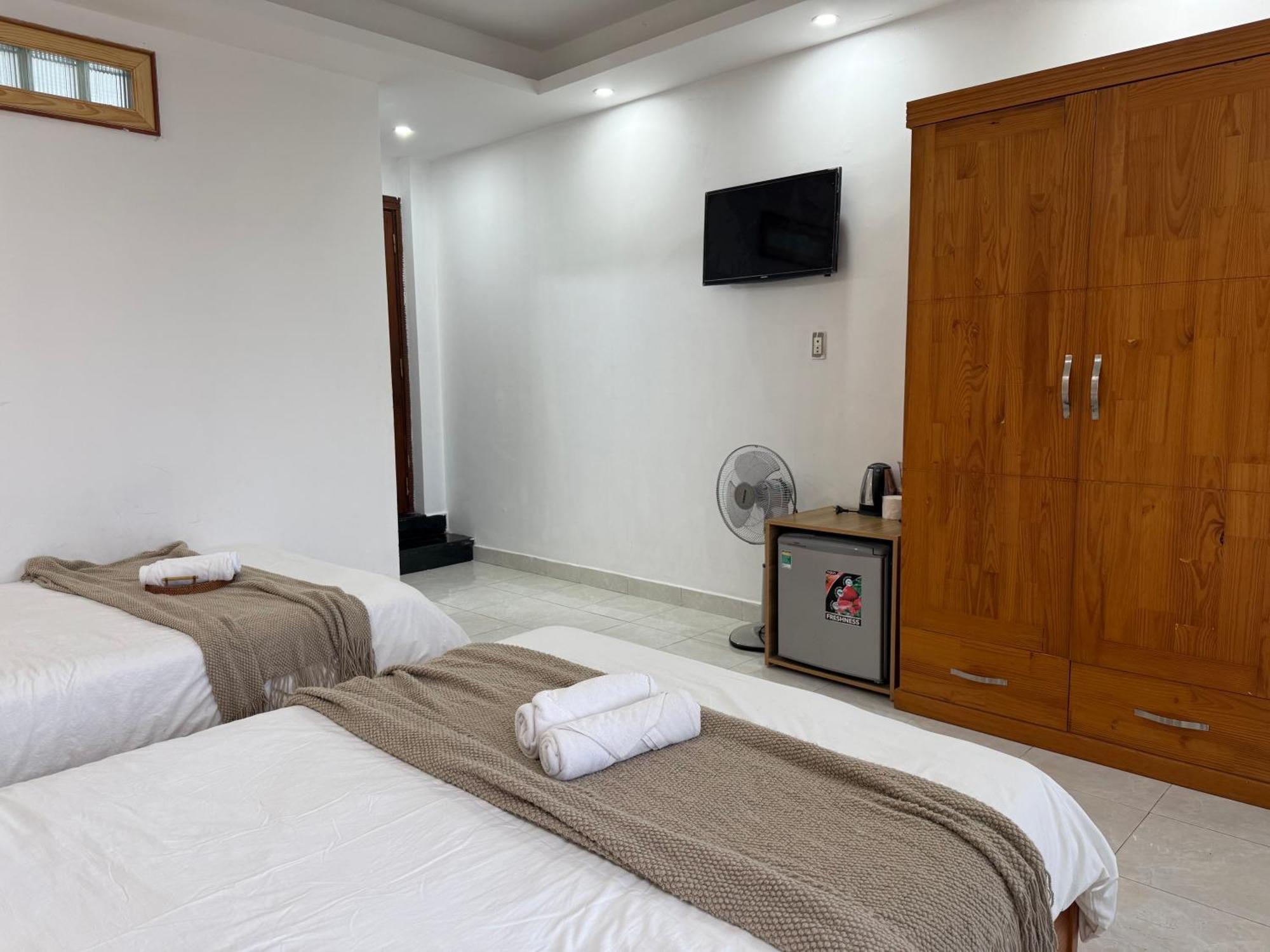 Hotel Phuong Trinh 大叻 外观 照片